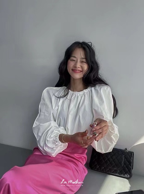 寬領抽繩澎澎袖上衣